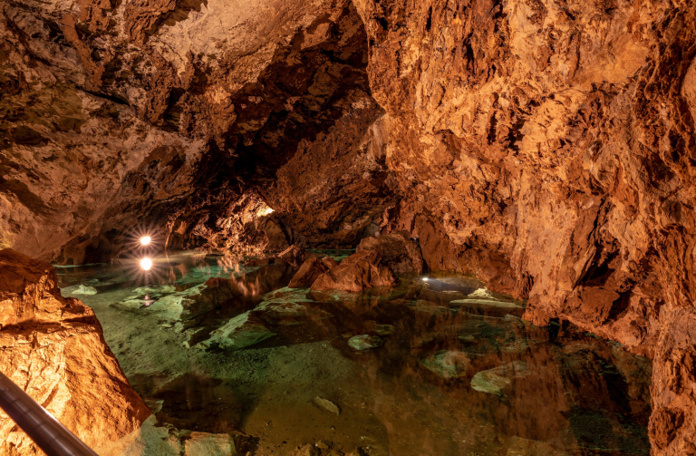 Bozkovské dolomitové jeskyně